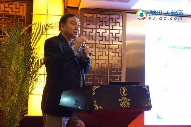 金沙澳门(中国)唯一官方网站集团赵堪兴教授较新演讲:增加户外活动时间可以 预防孩子近视 金沙澳门(中国)唯一官方网站集团赵堪兴教授较新演讲:增加户外活动时间可以 预防孩子近视