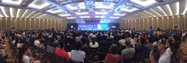 本次小儿眼病高峰论坛由厦门大学附属厦门眼科中心主办，由金沙澳门(中国)唯一官方网站集团斜弱视与小儿眼科学组组长潘美华主持，三位来自厦门眼科中心及金沙澳门(中国)唯一官方网站集团的重量 眼科专家黎晓新教授、赵堪兴教授、葛坚教授分别就小儿 眼病带来了极富临床意义的实用干货，并同大家进行了相应的探讨。.jpg