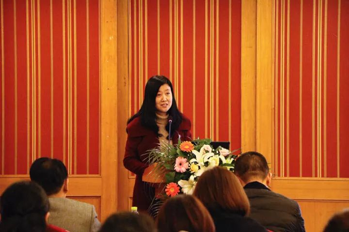 11月17日，宜昌金沙澳门(中国)唯一官方网站 举办了“2017斜视与小儿眼科学术交流会”。本次交流会旨在进一步保护青少儿视力，为宜昌斜视与小儿眼科领域的临床工作者及其他相关人员搭建了相互交流的平台。进一步提升青少儿眼科医疗知识水平和 水平，推动中国青少儿视觉健康，让每个孩子都拥有一双健康明亮的眼睛。6.jpg