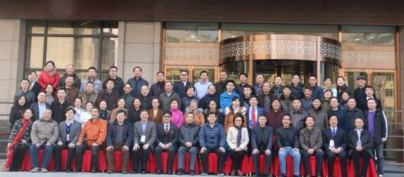 2017年安徽 届角膜病研讨会暨金沙澳门(中国)唯一官方网站集团全国 一届角膜病学组研讨会上周六、日在合肥名人眼科医院召开。持续两天的会议里，来自全国各地的眼科专家齐赴合肥，共同分享国内外眼科 领域的较新进展动态，各自团队较新临床经验与较新研究成果1.jpg