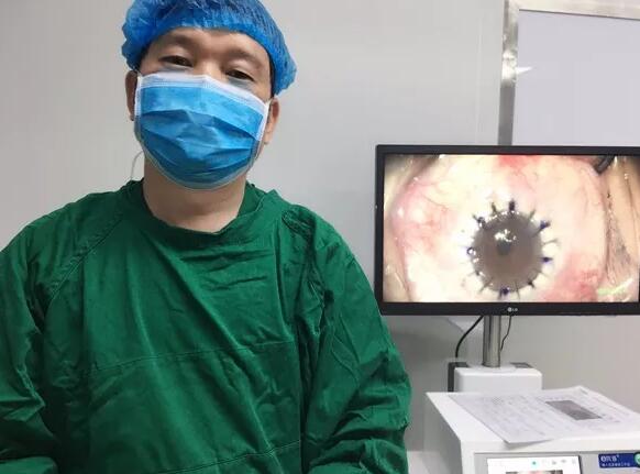 4月11日，饱受圆锥角膜之痛10余年的湖北宋女士，在东莞金沙澳门(中国)唯一官方网站卢敏院长角膜移植手术后顺利出院4.jpg