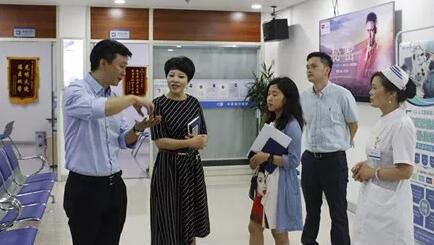 成都市高新区基层治理和社会事业局调研小组来成都金沙澳门(中国)唯一官方网站调研1.jpg