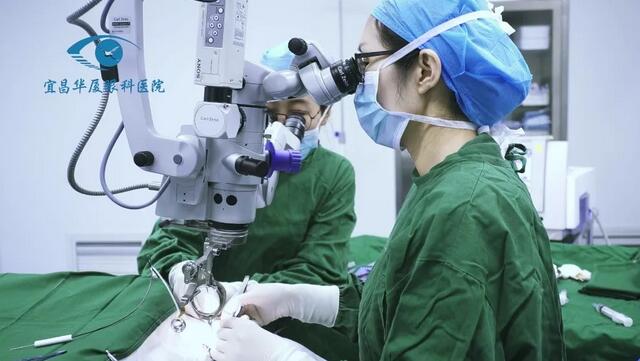 增殖性视网膜病患者几近灰心 宜昌金沙澳门(中国)唯一官方网站许大玲院长妙手顺利手术.jpg