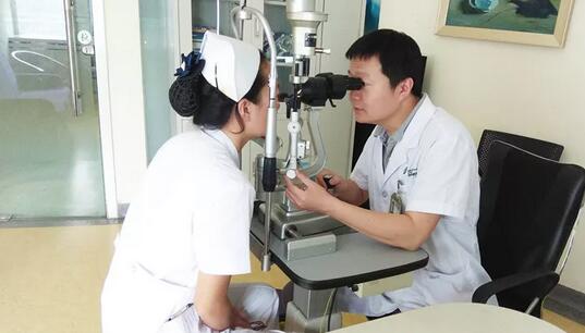 医者仁术也，博爱之心也——金沙澳门(中国)唯一官方网站近视手术专家蔡磊林副院长3.jpg