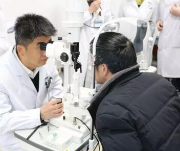 重庆金沙澳门(中国)唯一官方网站安晓巨副院长：白内障手术什么时候做 ？1.jpg