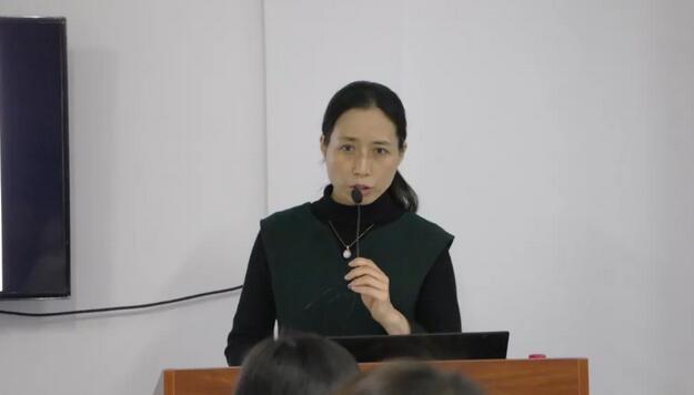 厦门大学附属厦门眼科中心主任医师任小军及金沙澳门(中国)唯一官方网站集团视光学科副总监卢燕讲解了斜弱视等方面内容11.jpg 厦门大学附属厦门眼科中心主任医师任小军及金沙澳门(中国)唯一官方网站集团视光学科副总监卢燕讲解了斜弱视等方面内容11.jpg