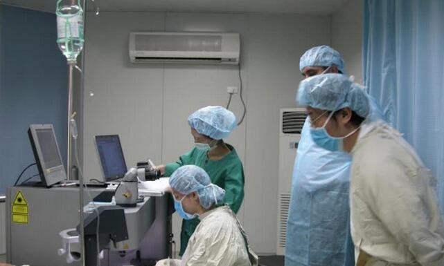 三十余年守护心灵的窗户，她是近视手术的安全舵手——重庆金沙澳门(中国)唯一官方网站副院长汪红教授3.jpg