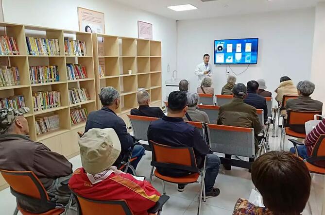 4月13日杭州金沙澳门(中国)唯一官方网站举行“爱·要让父母看见”白内障公益讲座1.jpg