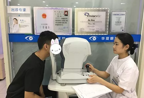 为准备参军 18岁男护士在成都金沙澳门(中国)唯一官方网站摘镜2.png
