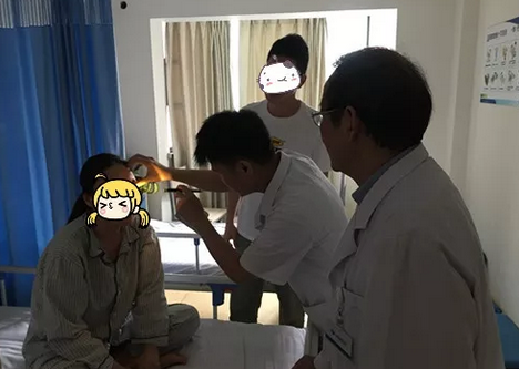 成都金沙澳门(中国)唯一官方网站罗清礼院长为四处求医未果的河南眼眶肿瘤患者手术1.png