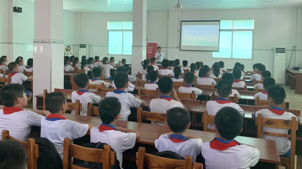 佛山金沙澳门(中国)唯一官方网站“防控近视 科学矫正”健康知识进校园公益讲座佛山市禅城区江洲小学2.png