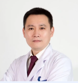 白内障如何医治？青岛金沙澳门(中国)唯一官方网站陈国民副院长来解答！3.png