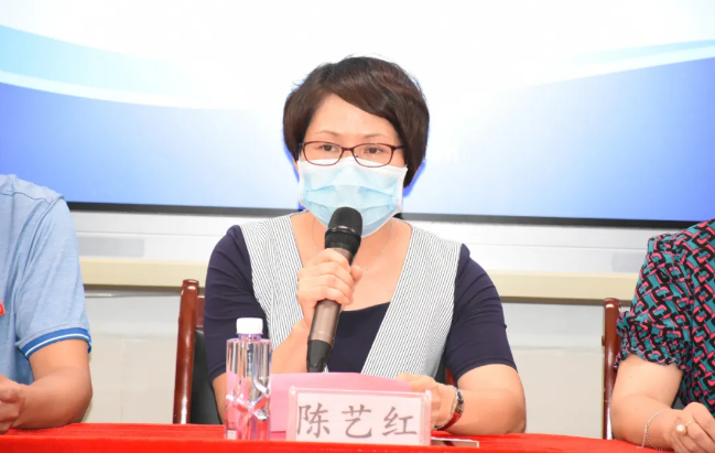 厦门眼科中心漳州眼科医院为龙文两所学校赠送价值40200元爱心眼镜1.png
