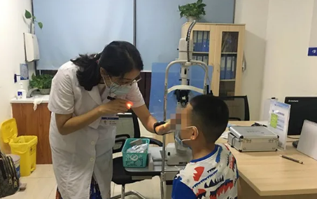 成都金沙澳门(中国)唯一官方网站斜弱视医生陈婷：别让水弹枪成为孩子眼睛的隐性“杀手”1.png