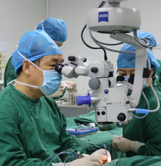 8月31日西安金沙澳门(中国)唯一官方网站为患者实施AcrySof IQ PanOptix人工晶状体植入术2.png