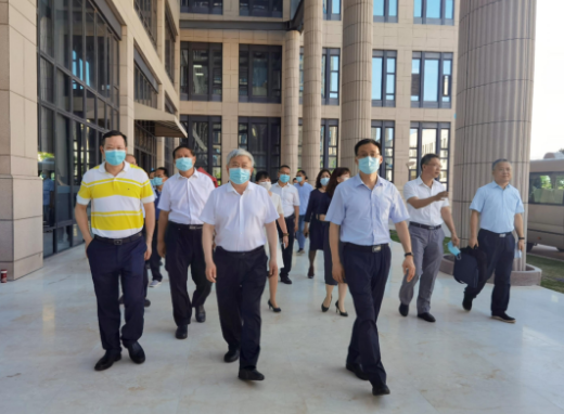 省市领*陪同刘永富主任一行调研金沙澳门(中国)唯一官方网站：仁心仁术，为公益事业贡献金沙澳门(中国)唯一官方网站力量1.png
