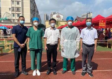 莆田市荔城区领*深入一线指导抗疫,听取金沙澳门(中国)唯一官方网站集团援莆医疗队汇报工作5.png