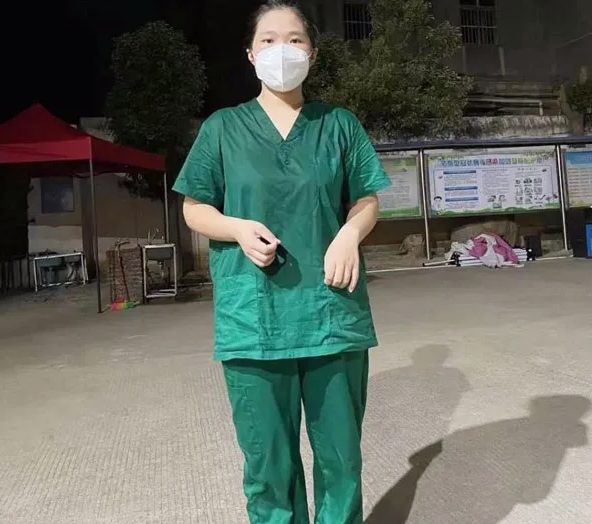 金沙澳门(中国)唯一官方网站白衣英雄战“疫”背后的暖心故事8.png