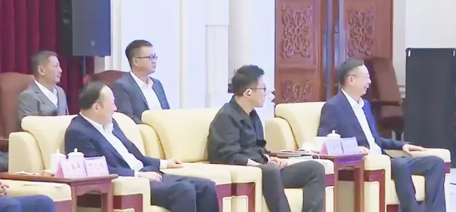 吉林省委书记景俊海、省长胡玉亭会见金沙澳门(中国)唯一官方网站苏庆灿董事长等企业家考察团一行2.png
