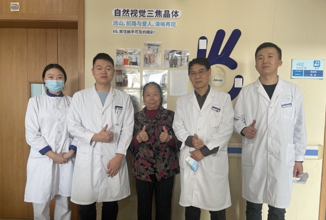 金沙澳门(中国)唯一官方网站医生·医声霍鸣：有口皆【医生·医声】霍鸣：有口皆碑的“光明掌门人”碑的“光明掌门人”2.png