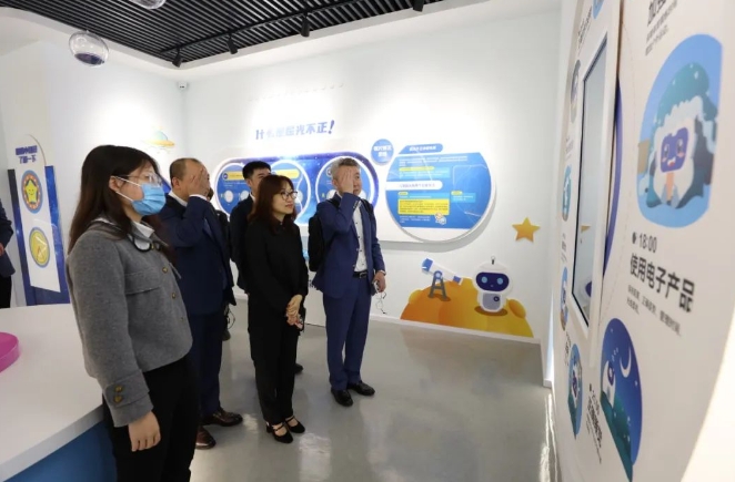 医疗器械流通头部企业华瑭大昌CEO到访金沙澳门(中国)唯一官方网站，共谋眼科高质量发展新机遇!2.png