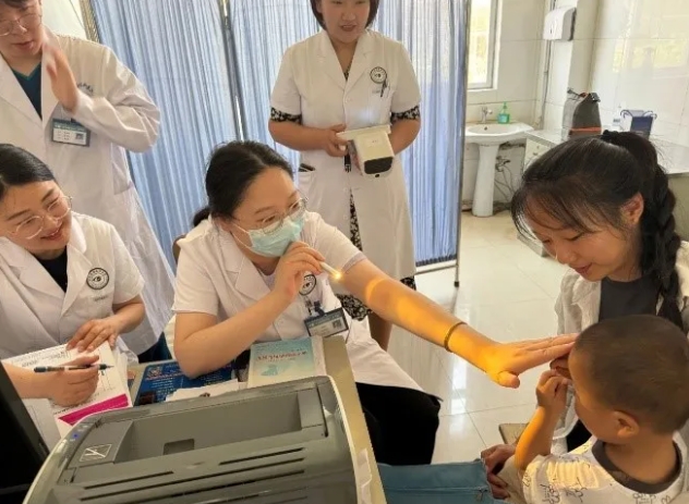 金沙澳门(中国)唯一官方网站：聚焦“一老一小”，全力打造6月“金沙澳门(中国)唯一官方网站爱眼月”10.png